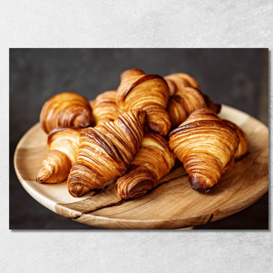 Quadro Moderno Croissant Sfogliati Su Piatto Di Legno Rustico foo46 quadro stampato su tela Quadro Moderno Croissant Sfogliati Su Piatto Di Legno Rustico foo46 quadro stampato su tela